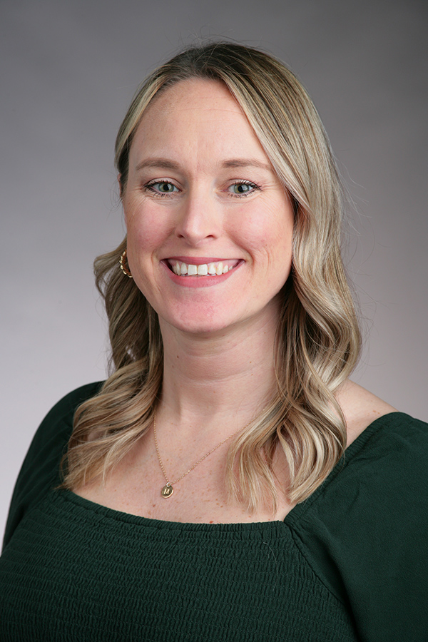 Chelsea Schwanz Headshot